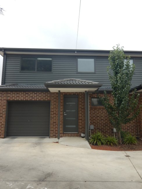 3 Ron Court, CANADIAN VIC 3350