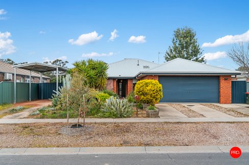 3 Rosea Court, ASCOT VIC 3551