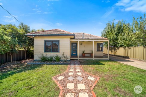 3 Rosemont Crescent, KENNINGTON VIC 3550
