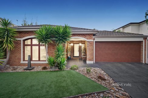 3 St Ives Road Bentleigh East 3165