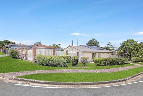 3 Tecoma Street, SOUTHPORT QLD 4215