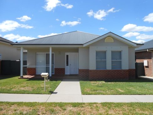 3 The Patio, TAMWORTH NSW 2340