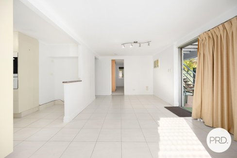 3 Theodore Place, MOLENDINAR QLD 4214