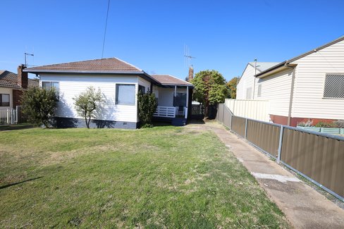 3 Tobruk Crescent, ORANGE NSW 2800