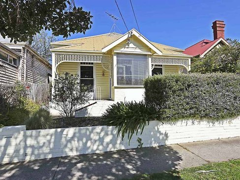 3 Villamanta Street Geelong West 3218