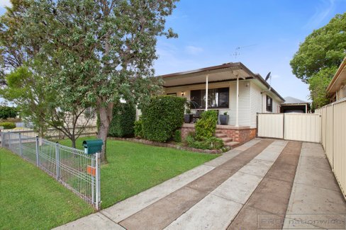 3 Vindin Street, RUTHERFORD NSW 2320