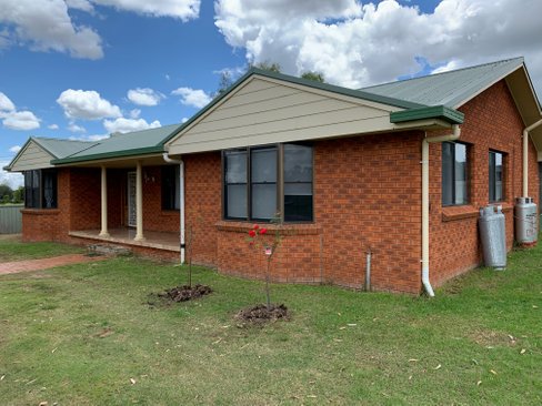 3 Warwick Road, TAMWORTH NSW 2340