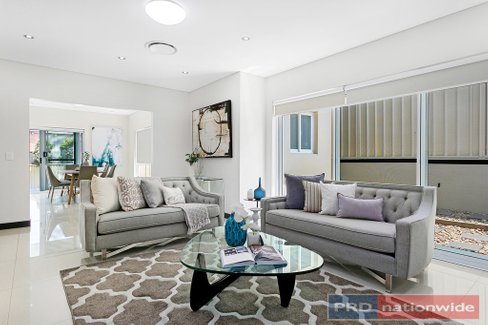 3 West Lane, CARLTON NSW 2218