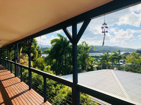 3 Woomerah Avenue, CANNONVALE QLD 4802
