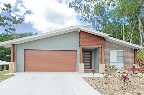 3 Yachtsman Parade, CANNONVALE QLD 4802