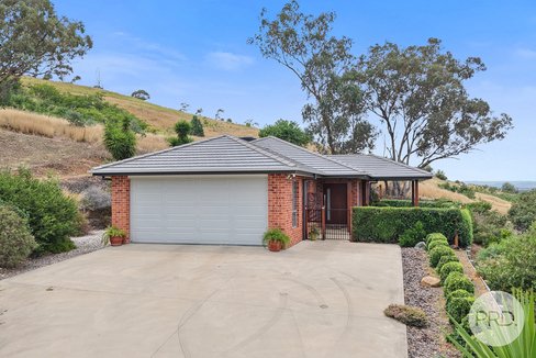 30 Conimbla Crescent, TAMWORTH NSW 2340