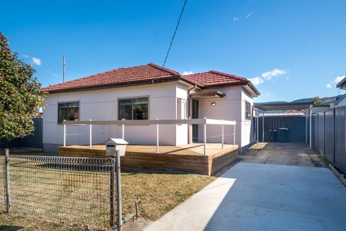 30 Dalton St, TOWRADGI NSW 2518