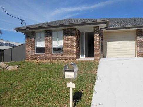 30 Leonora Crescent, TAMWORTH NSW 2340