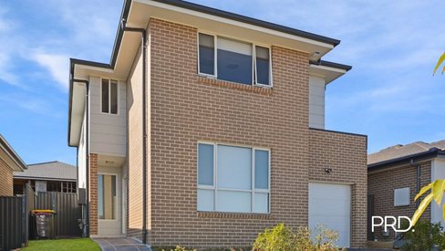 30 Server Ave, Jordan Springs NSW 2747