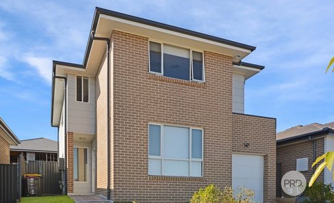 30 Server Avenue, JORDAN SPRINGS NSW 2747