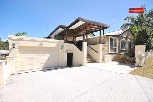 30 West King Street, SOUTHPORT QLD 4215