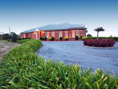300 Edward Road Chirnside Park 3116