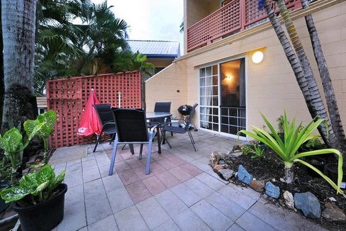 30/11 Island Drive, CANNONVALE QLD 4802
