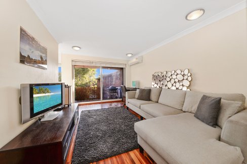 30/15 Grace Campbell Crescent, HILLSDALE NSW 2036