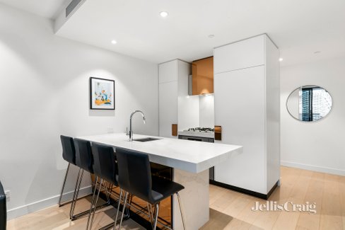 301/8 Bowen Cres  Melbourne 3004