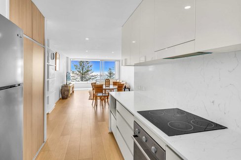 30/22 Goodwin Terrace, Burleigh Heads QLD 4220