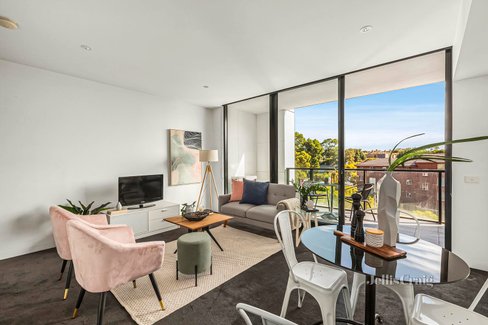 302 255 Racecourse Road Kensington 3031