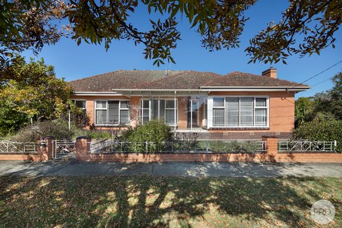 303 La Trobe Street, REDAN VIC 3350