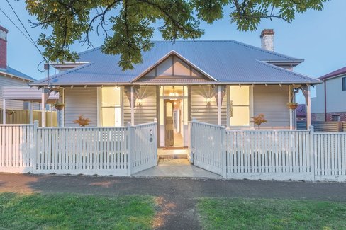 303 Pleasant Street South, BALLARAT CENTRAL VIC 3350