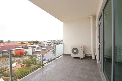 303/25 Malata Crescent, SUCCESS WA 6164