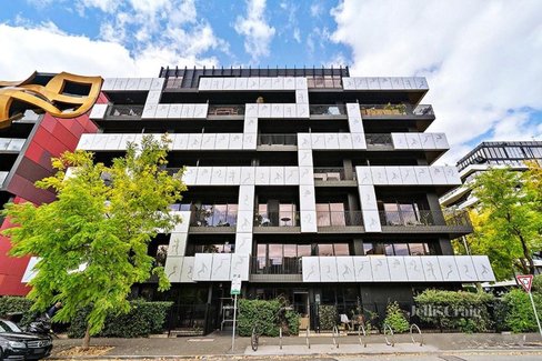 304 99 Palmerston Crescent South Melbourne 3205