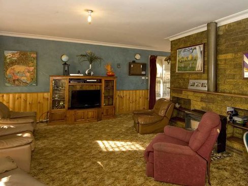 305 Boundary Road St Albans Park 3219