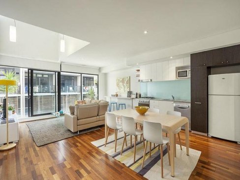 305 350 Victoria Street North Melbourne 3051