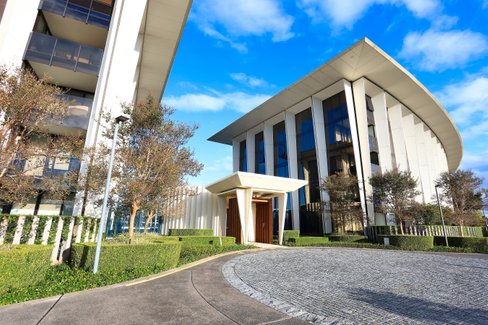 305W/1 Marina Drive, BENOWA QLD 4217