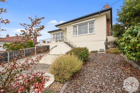 31 Amy Street, WEST MOONAH TAS 7009