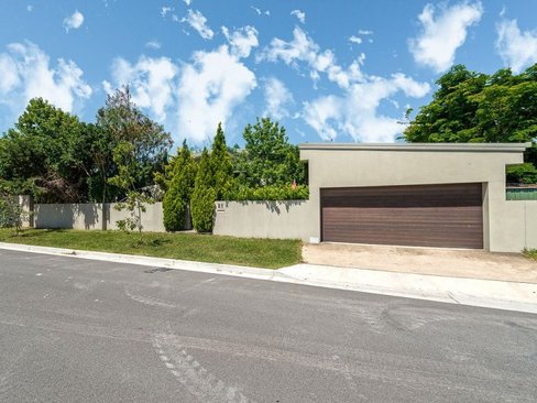 31 Avanti Street, MERMAID WATERS