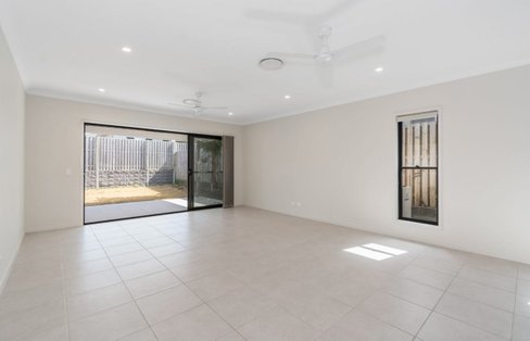 31 Bloom Avenue, Coomera QLD 4209