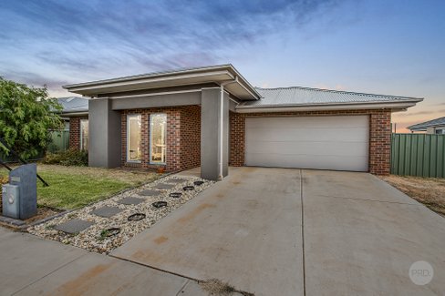 31 Cloverfields Crescent, EPSOM VIC 3551