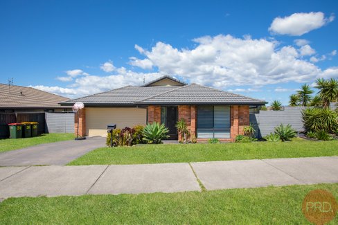 31 Cockatoo Ridge, ABERGLASSLYN NSW 2320