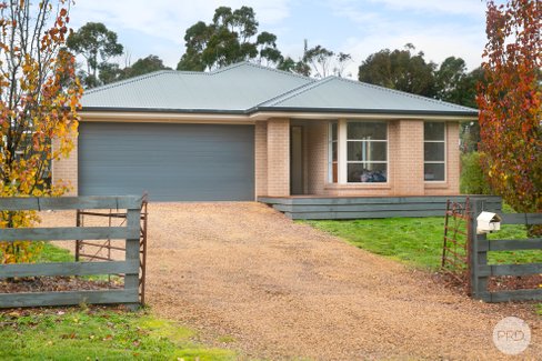 31 Davies Street, CRESWICK VIC 3363