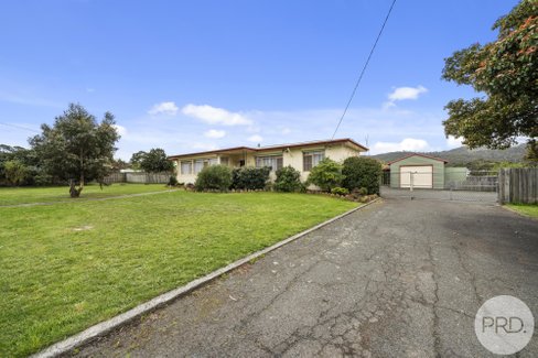 31 Grange Road East, ROKEBY TAS 7019