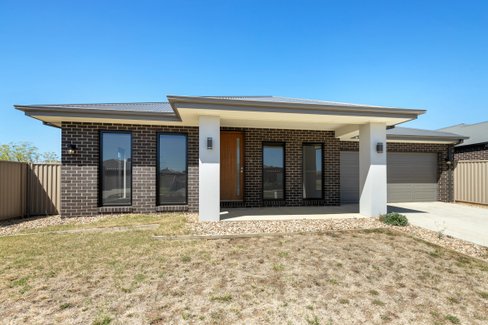 31 Honour Avenue, WINTER VALLEY VIC 3358