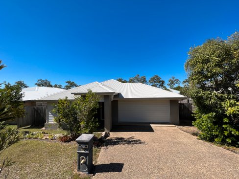 31 Iris Road, KIRKWOOD QLD 4680