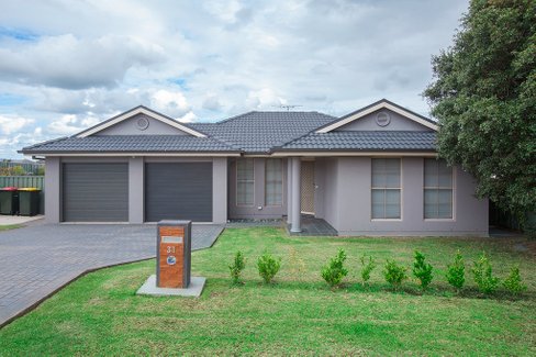 31 Lemonwood Circuit, THORNTON NSW 2322