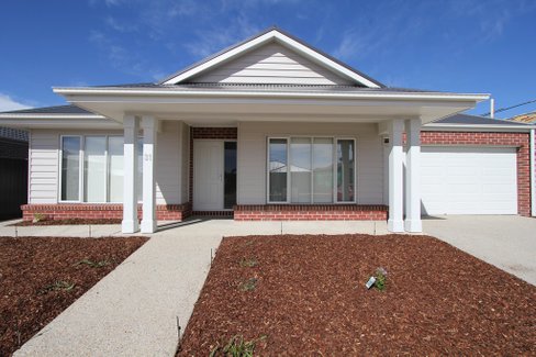 31 Limetree Way, LAKE GARDENS VIC 3355