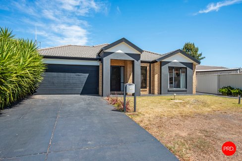 31 Manna Gum Drive, EPSOM VIC 3551