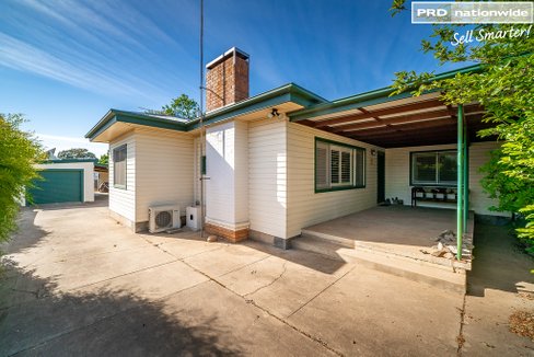 31 Plumpton Road, KOORINGAL NSW 2650