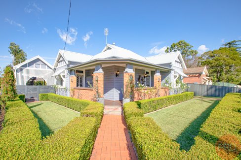 31 Roxburgh Street, LORN NSW 2320