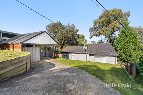 31 Snowball Rd  Eltham North 3095