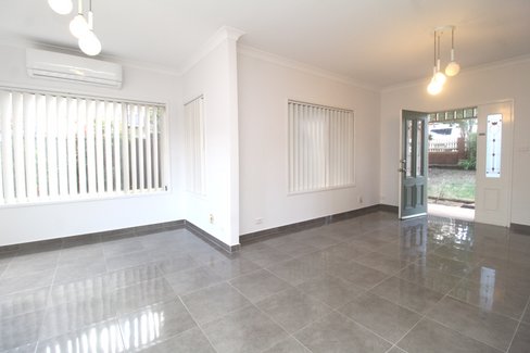 31 Springfield Avenue, ROSELANDS NSW 2196