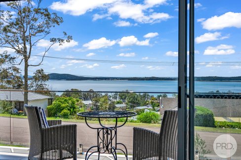 31 Whitbread Drive, LEMON TREE PASSAGE NSW 2319